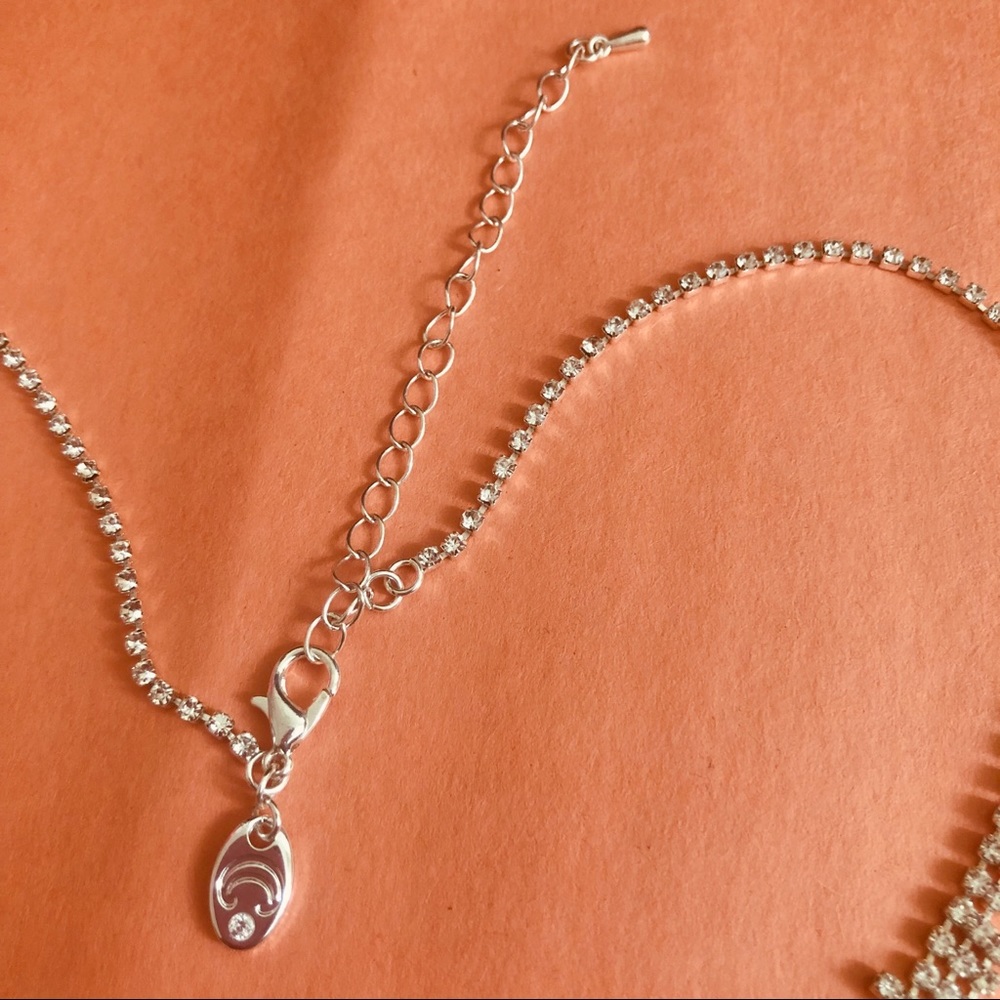 Necklaces - Picture 3 of 4